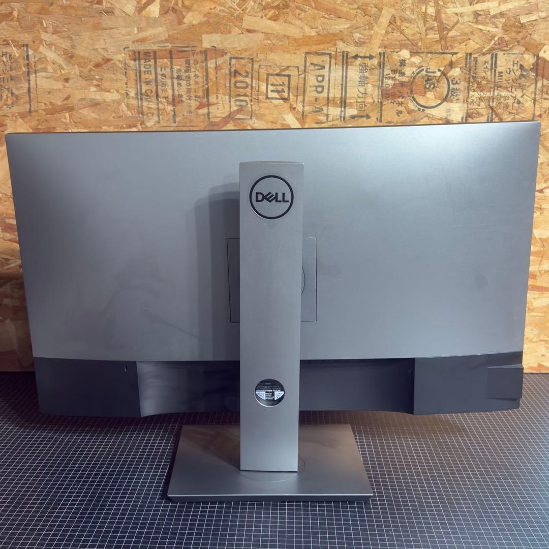 Dell U3219Qディスプレイ 本体 付属ケーブルあり