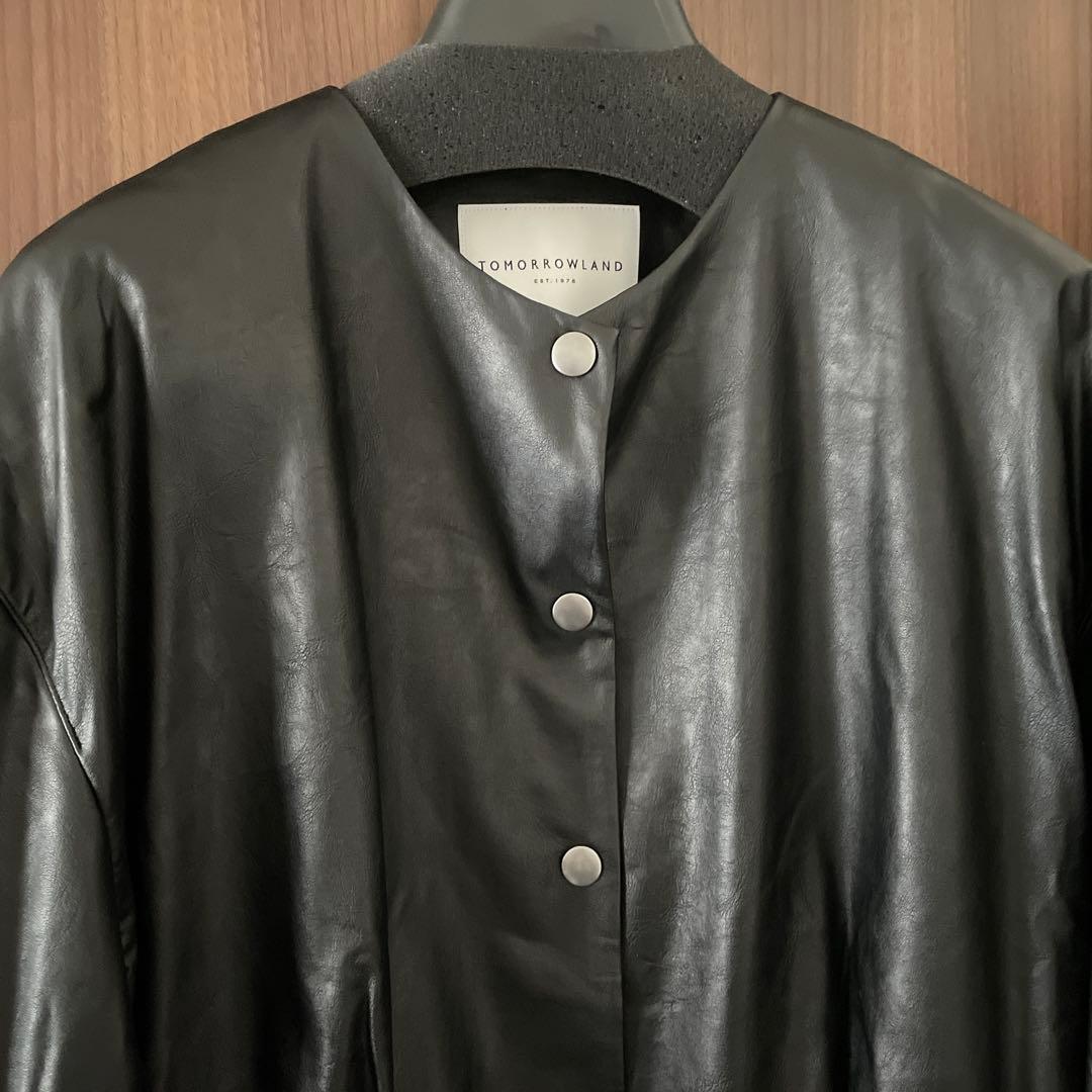 金子綾×TOMORROWLAND フェイクレザージャケット