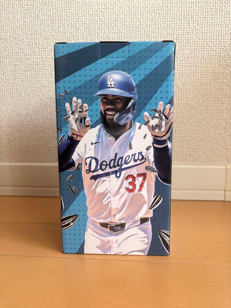 【新品未開封】ドジャース　テオスカー・ヘルナンデス　ボブルヘッド ヘルメット付き