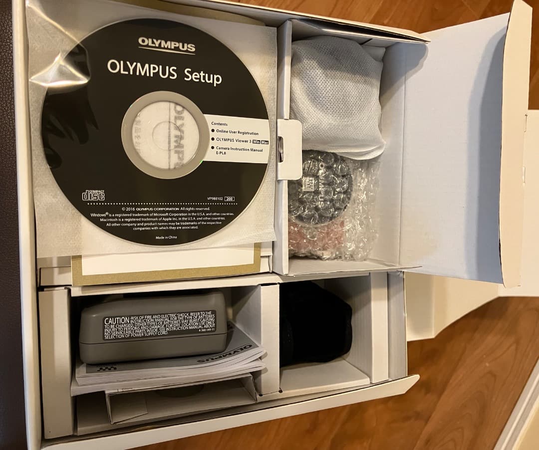 レンズ２本付き OLYMPUS PEN E-PL8 ブラウン ダブルズームキット