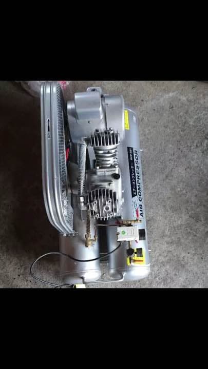 コンプレッサー
