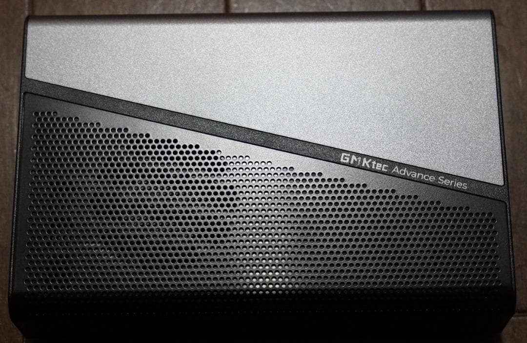 グラフィックボード・グラボ・ビデオカード GMKtec AD-GP1 RADEON 7600M XT 8GB eGPU