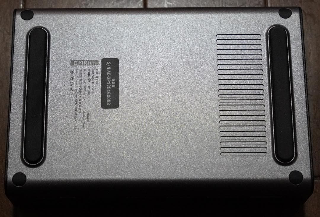 グラフィックボード・グラボ・ビデオカード GMKtec AD-GP1 RADEON 7600M XT 8GB eGPU