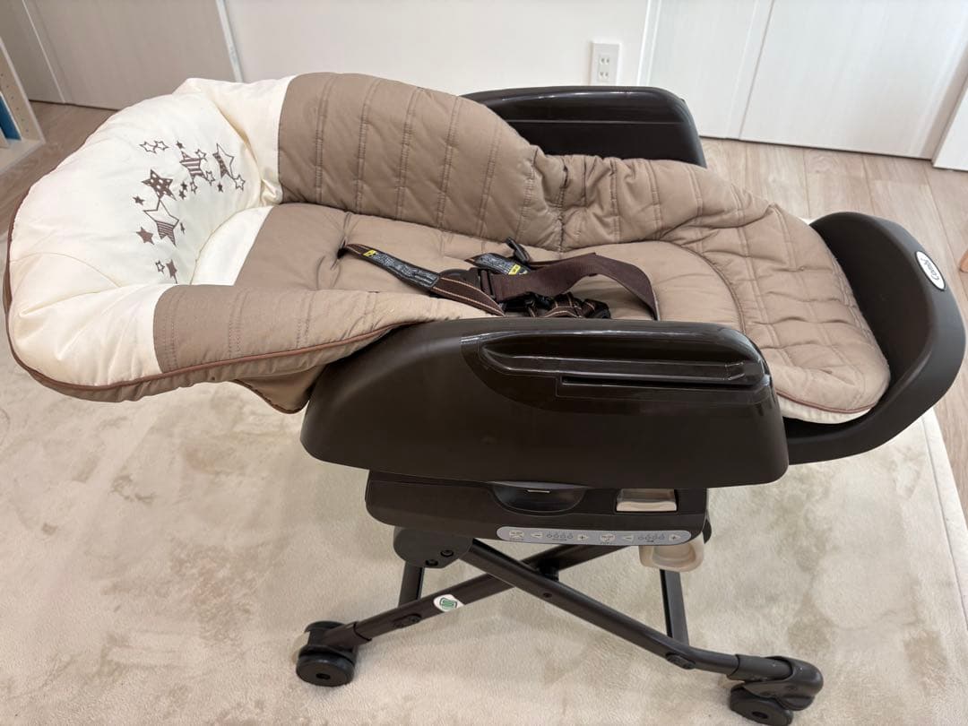 【美品】Combi ネムリラ トイザらス限定モデルベビーチェア オートスウィング