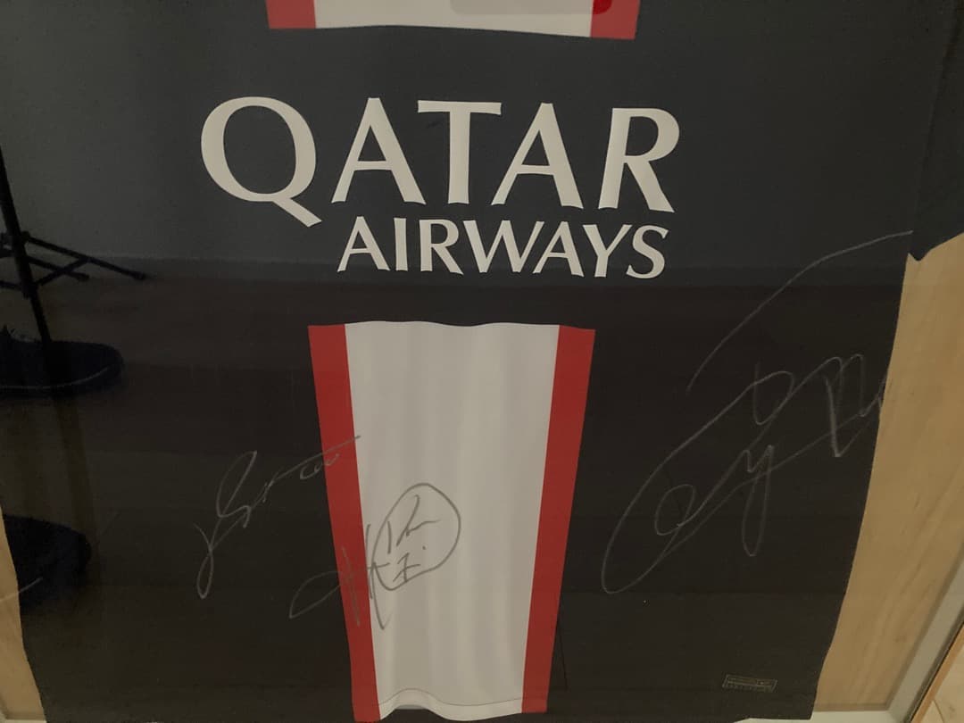 【希少　額入り】メッシ・ネイマール・エンバペ　3選手の直筆サイン入りユニフォーム