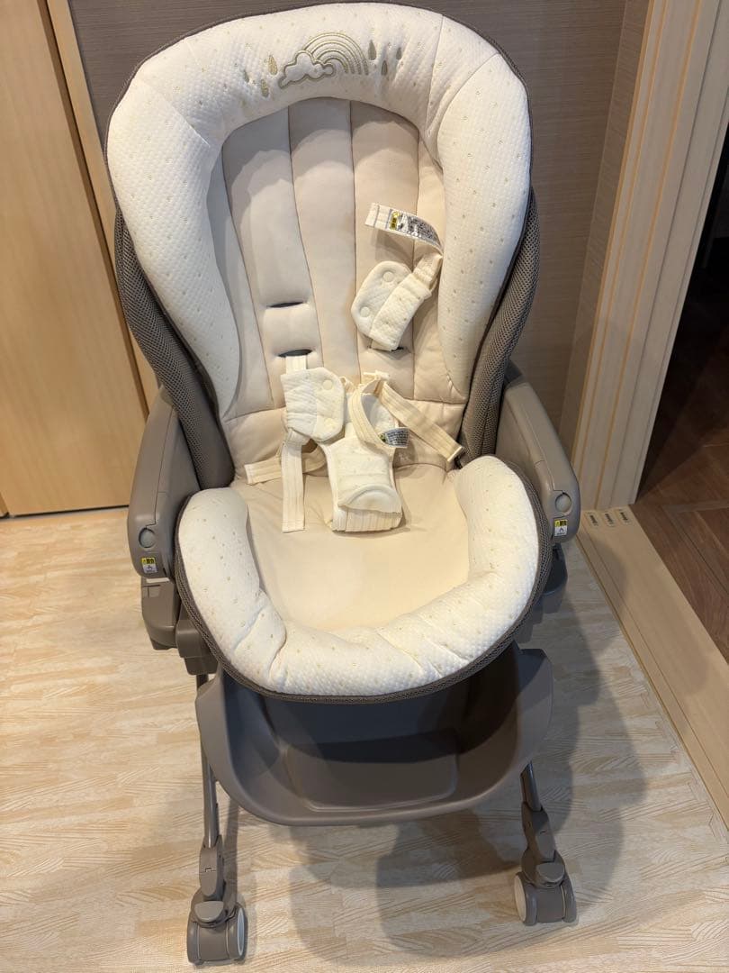 Aprica ユラリズムオート　中古品