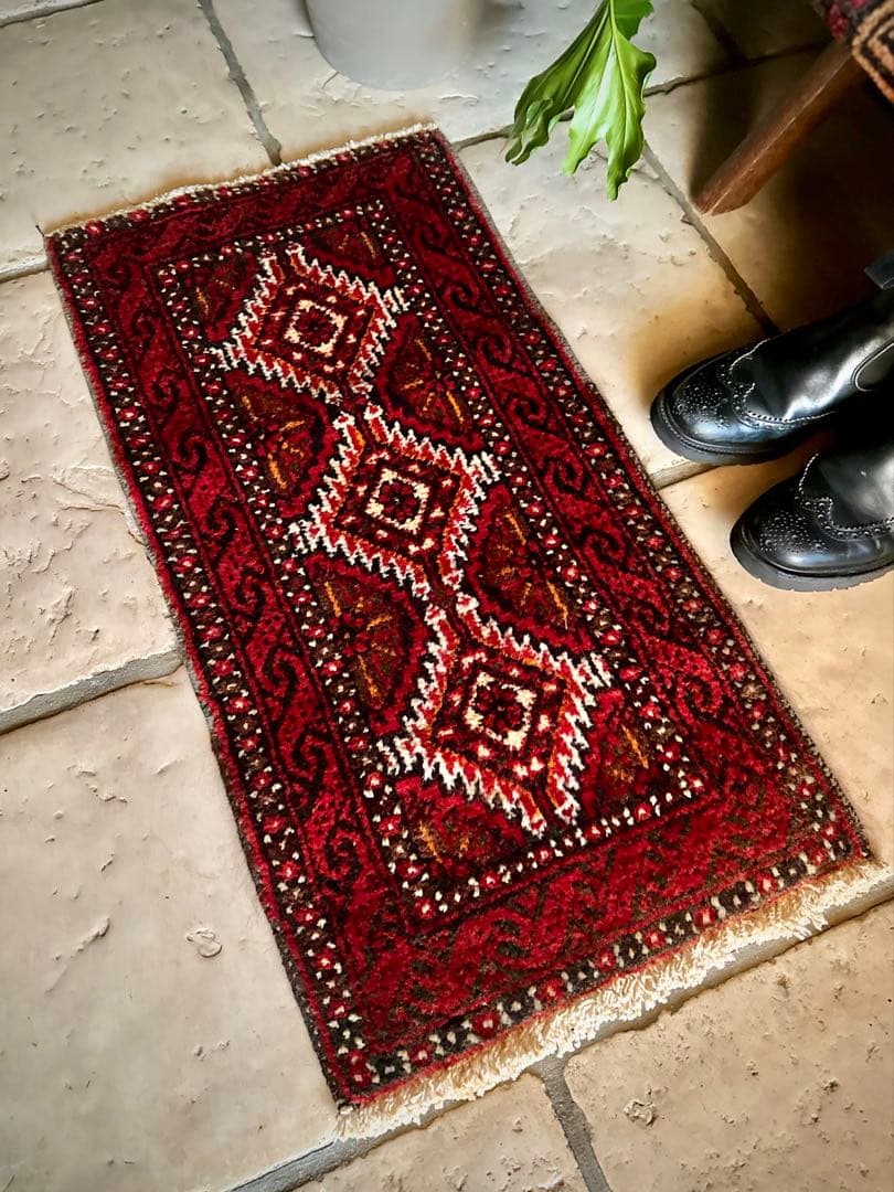 トライバルラグ　ヴィンテージラグ　ミニラグ　バルーチ族　プリミティブアート　美品