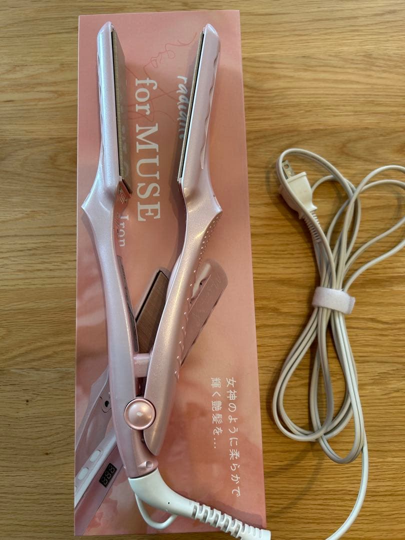 ラディアントfor MUSE プロフェッショナルヘアーアイロンピンク　ケース付き