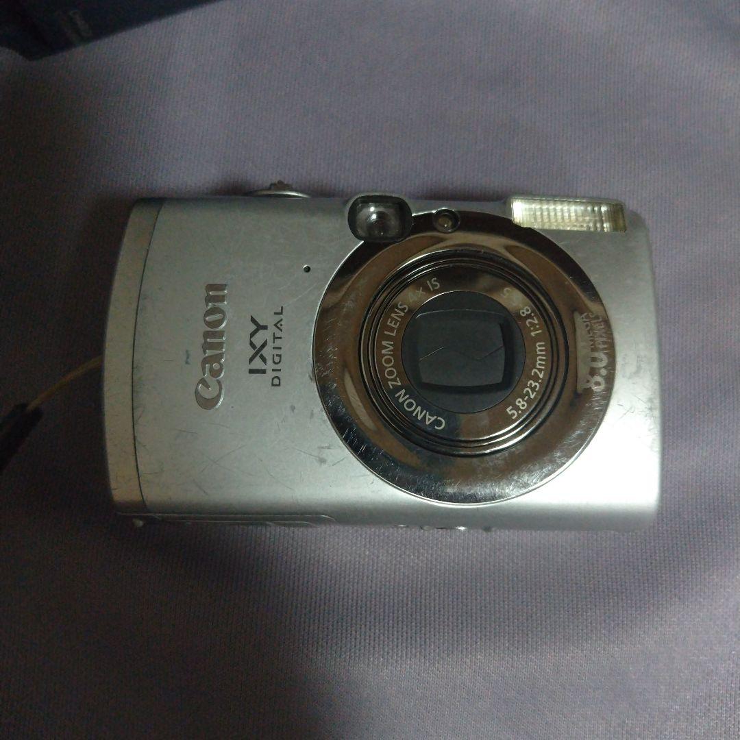 Canon IXY Digital 810 IS 本体と付属品