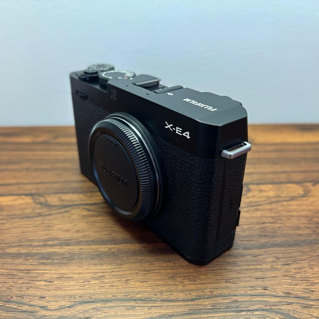 FUJIFILM フジフィルム X-E4 ブラック