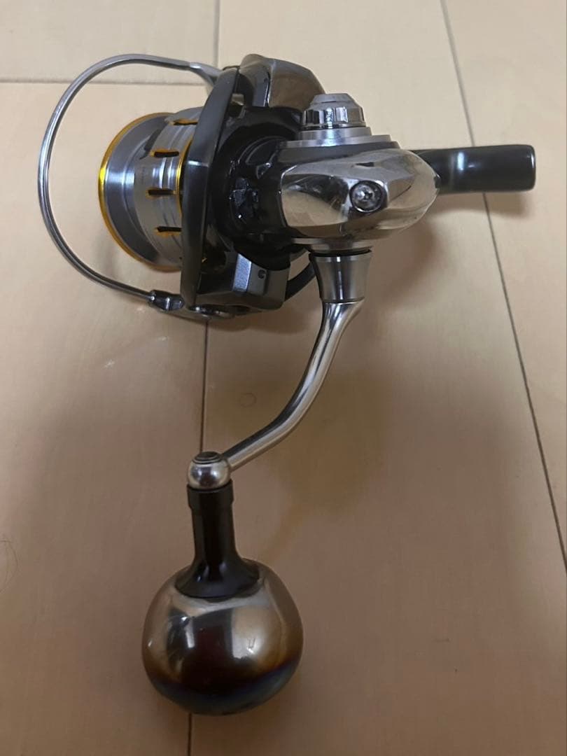 【週末限定価格】DAIWAスピニングリール　18 ブラスト LT4000-CXH