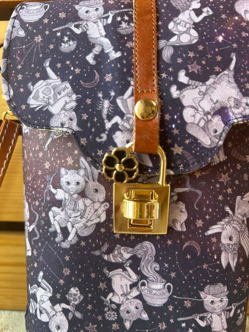 ルー♡ジョリーフルール 縦型スマホショルダー