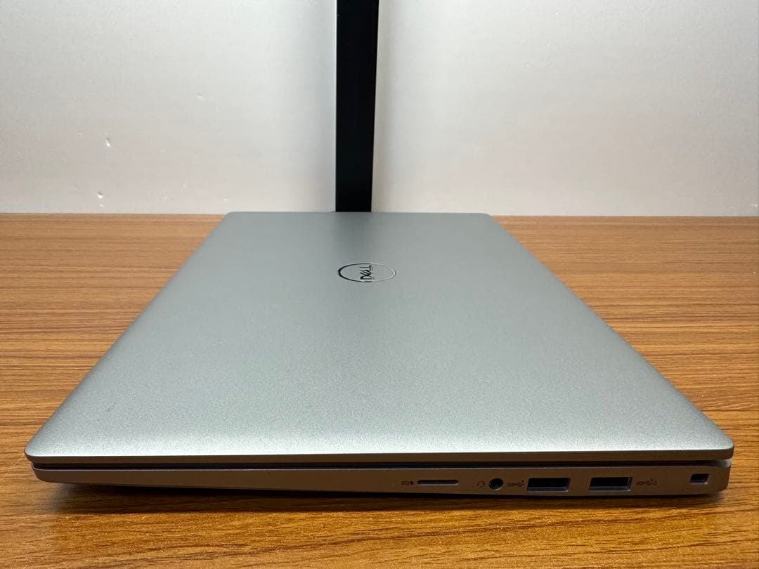 DELL latitude 3330 i7-1195G7 13.3インチ