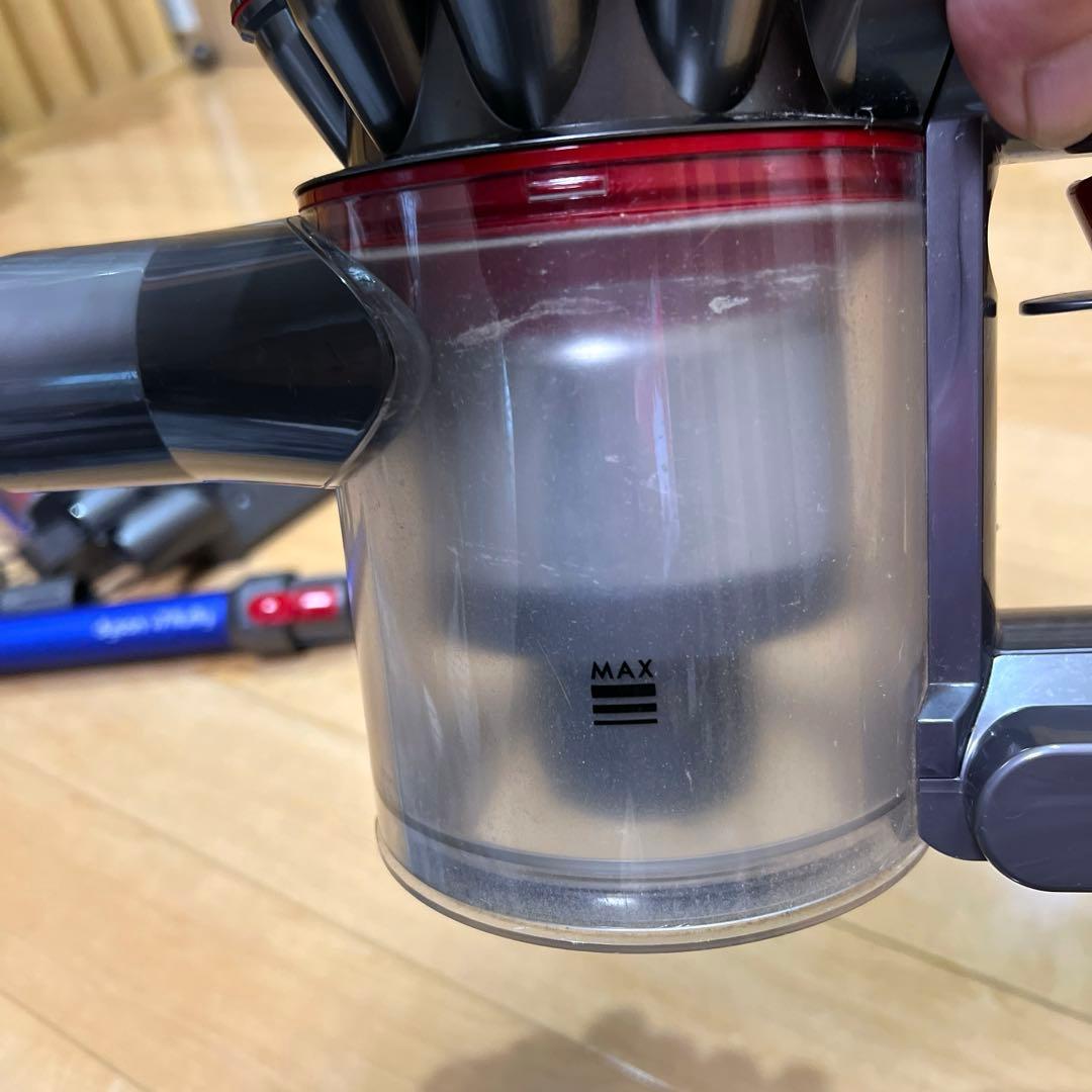 ゴ*ン様 ジャンク品　dyson v7 SV11コードレス掃除機　付属品付き