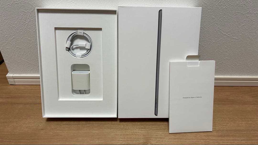 iPad第8世代 32GB wi-fiモデル スペースグレー