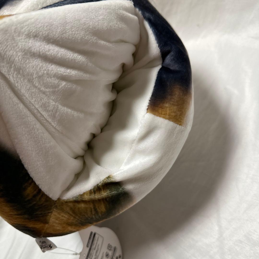 廃盤　新品　三毛猫の手　肉球ぷにぷクッション　猫の手クッション