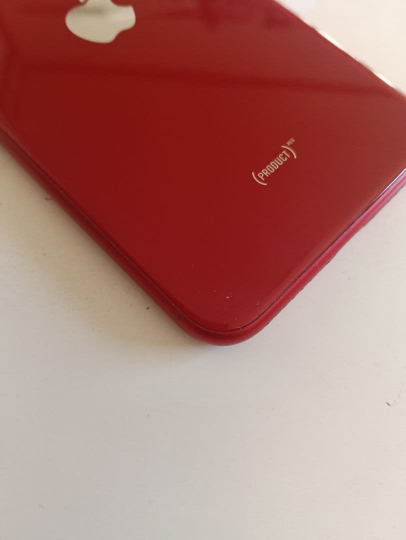 n*u様 iPhone SE (第3世代) PRODUCT(RED)