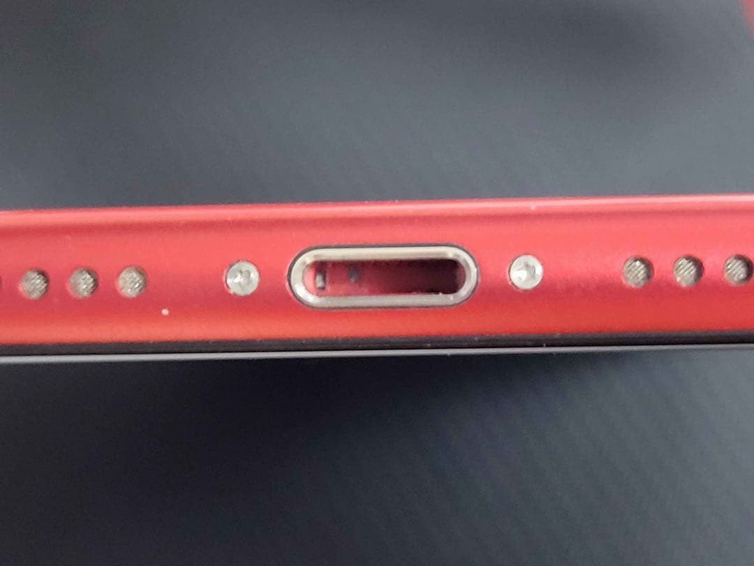 Apple iPhoneSE(第二世代)　レッド　SIMフリー　本体　64G