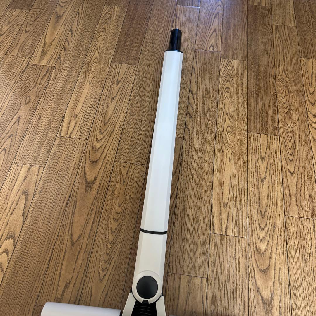 Shark コードレススティッククリーナー　CS100J