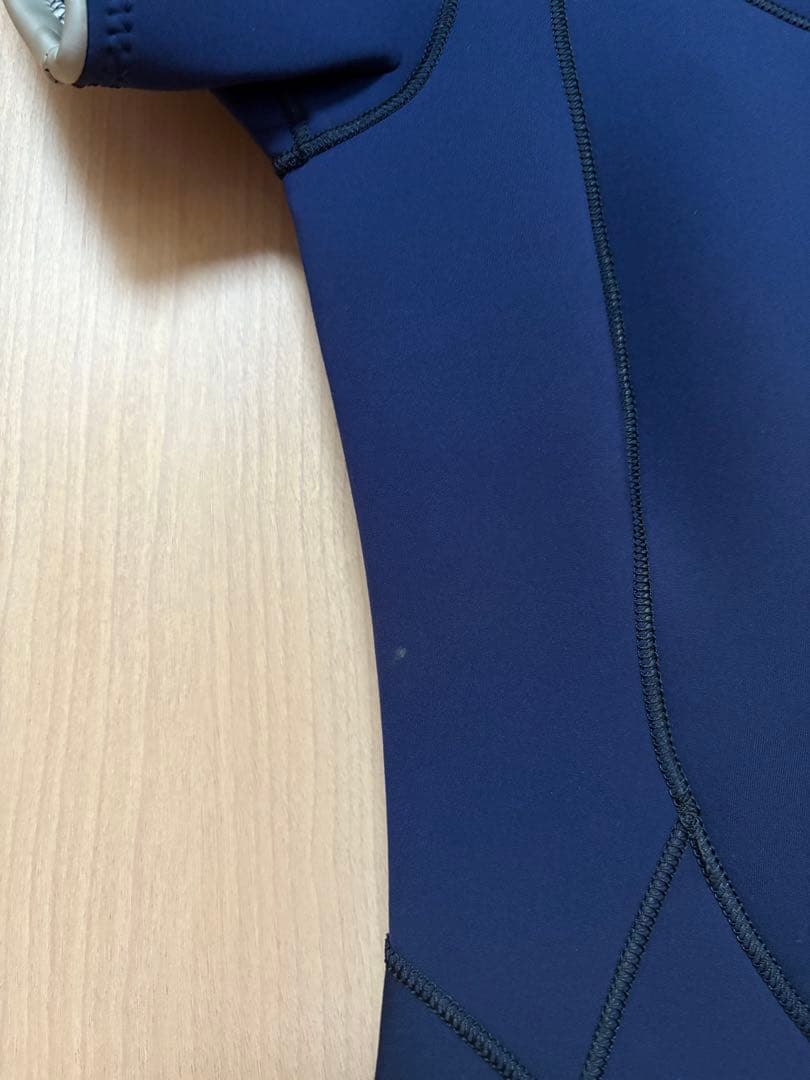 新品訳あり　OPウエットスーツ　レディースL 紺/白