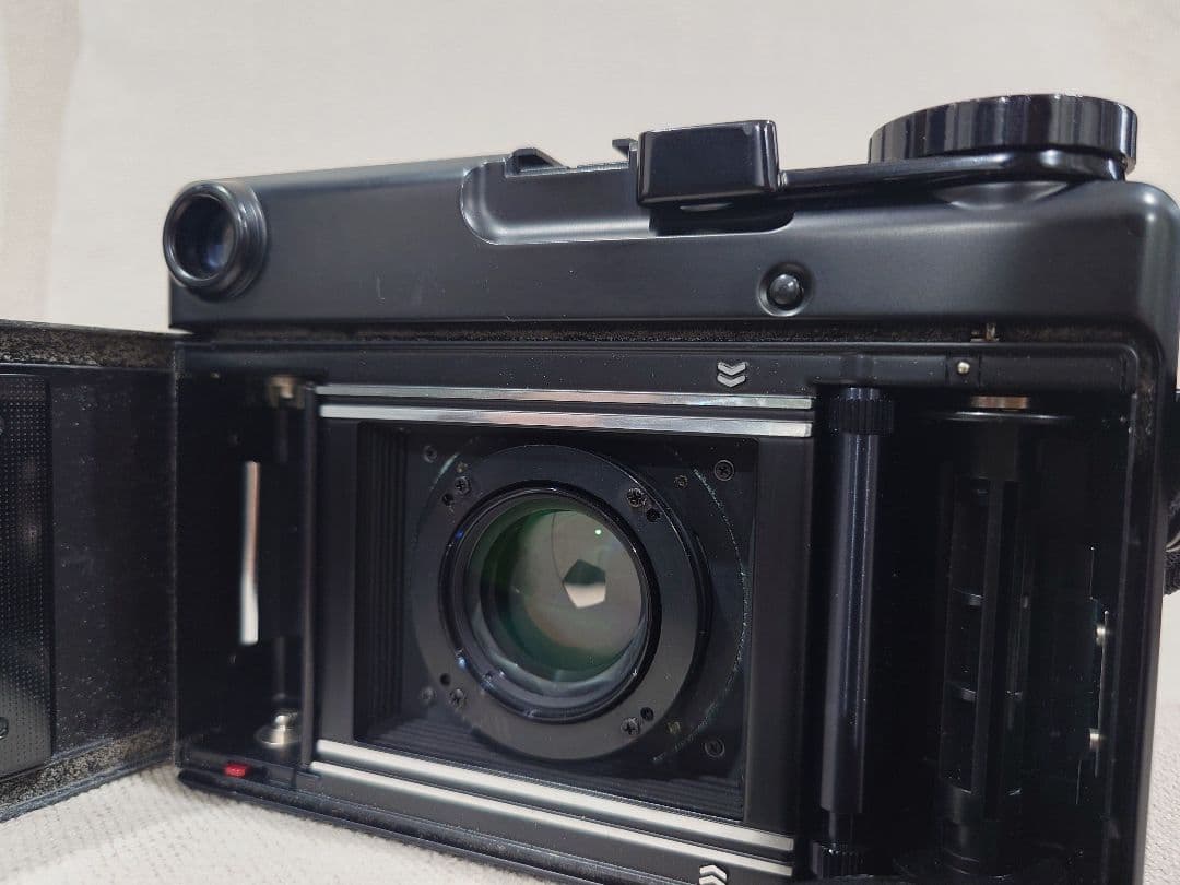 フィルムカメラ PLAUBEL makina67 NIKKOR 1:2 80mm