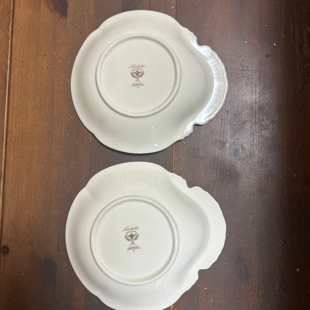 ノリタケ バリモア シェルディッシュ　金彩　花柄　2種