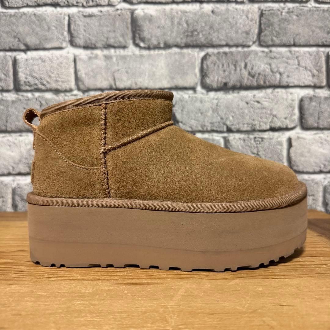 靴 UGG W CLASSIC ULTRA MINI PLATFORM 22cm