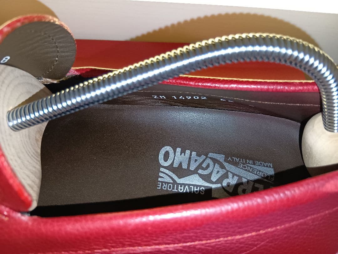 靴 Salvatore Ferragamo PARIGI Rubino 8 EE