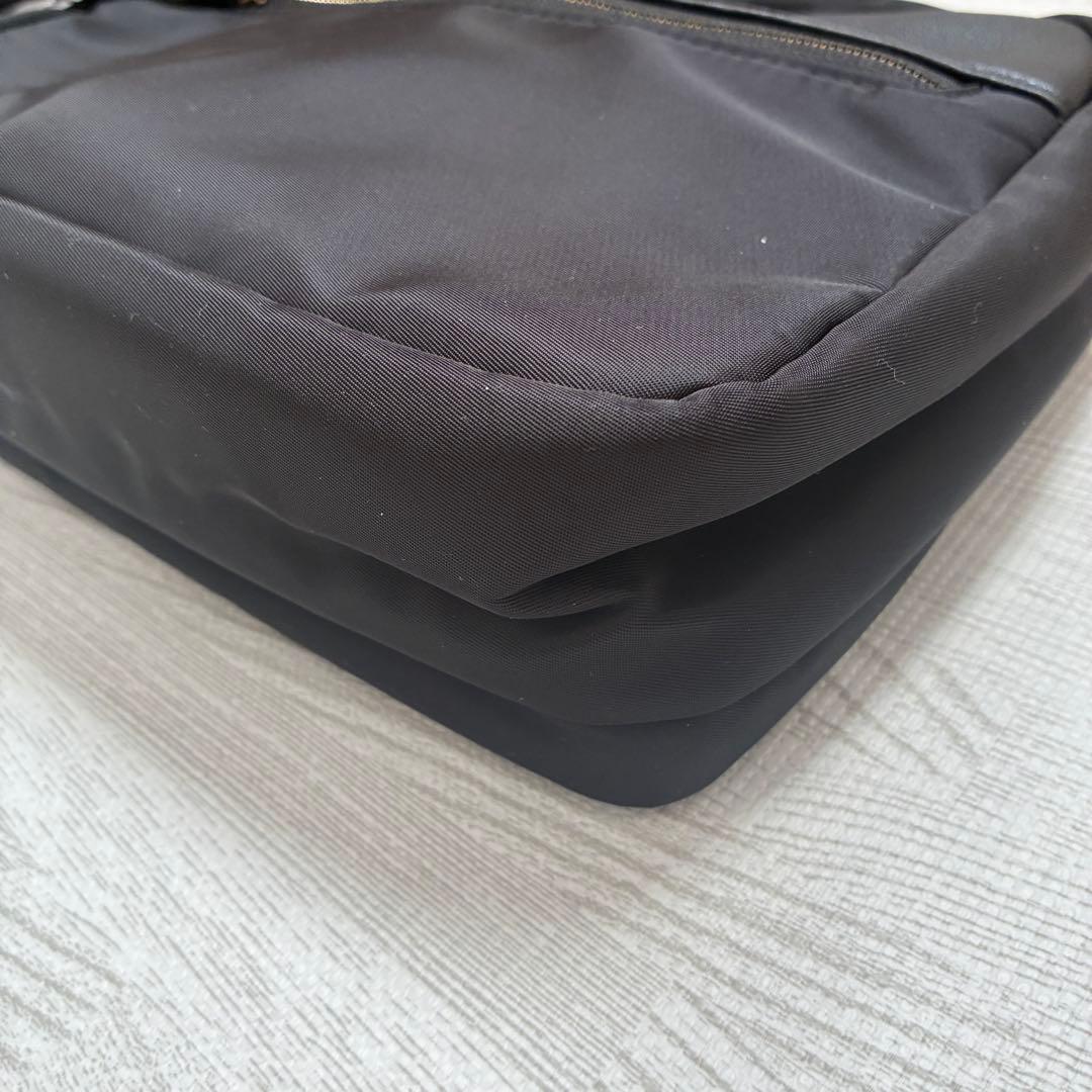 【新品】トラベロン Addison 盗難防止 ショルダーバッグ 黒 防犯RFID