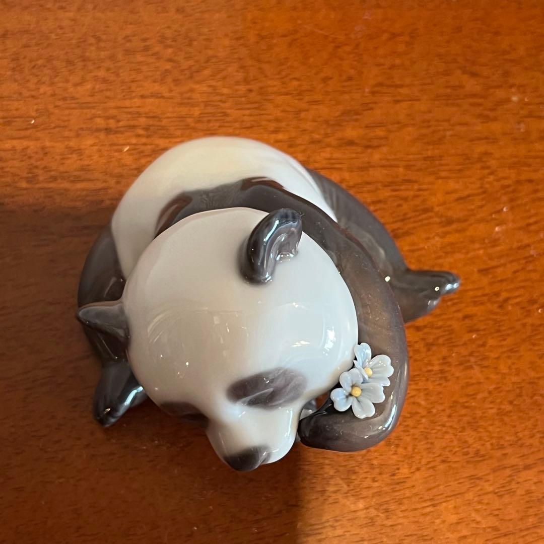 超美品　リヤドロ　パンダ　水色の花　フィギュリン　人形　陶器　置物　D オブジェ