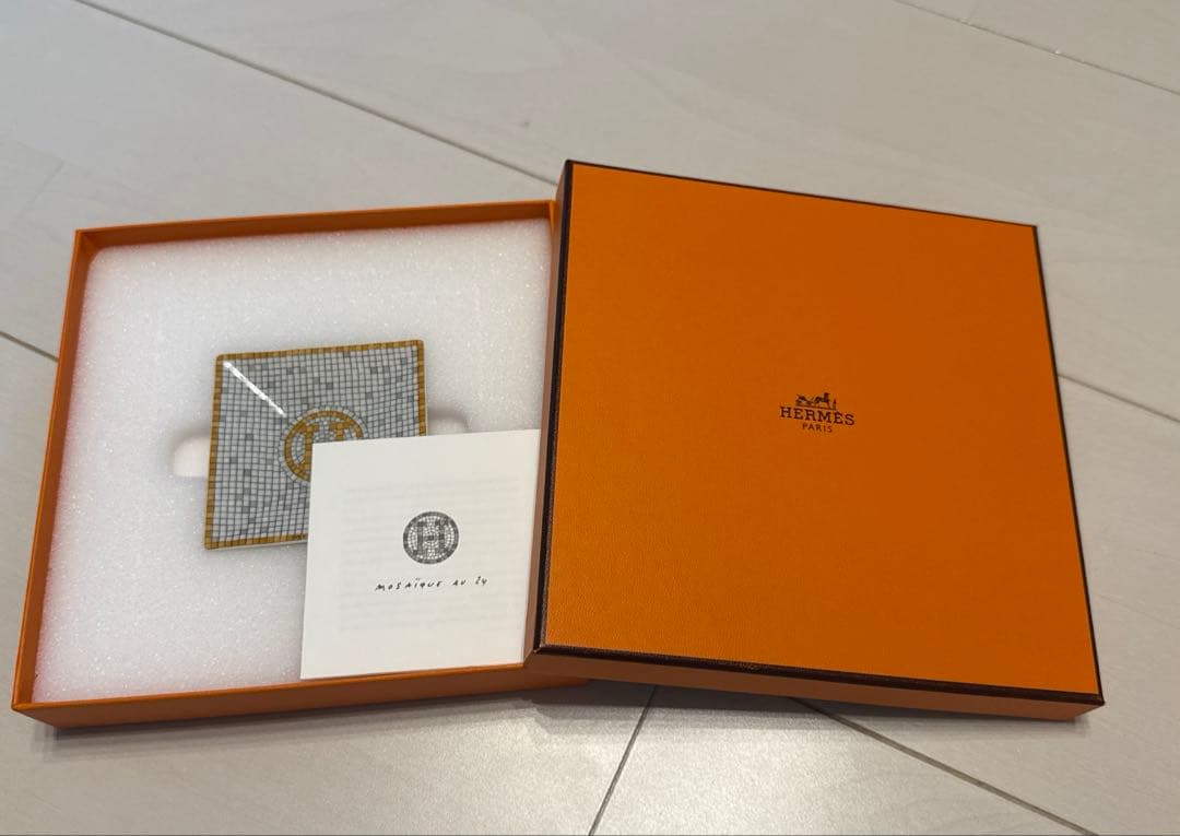新品　HERMES プチカレNO1 モザイク24 ゴールド