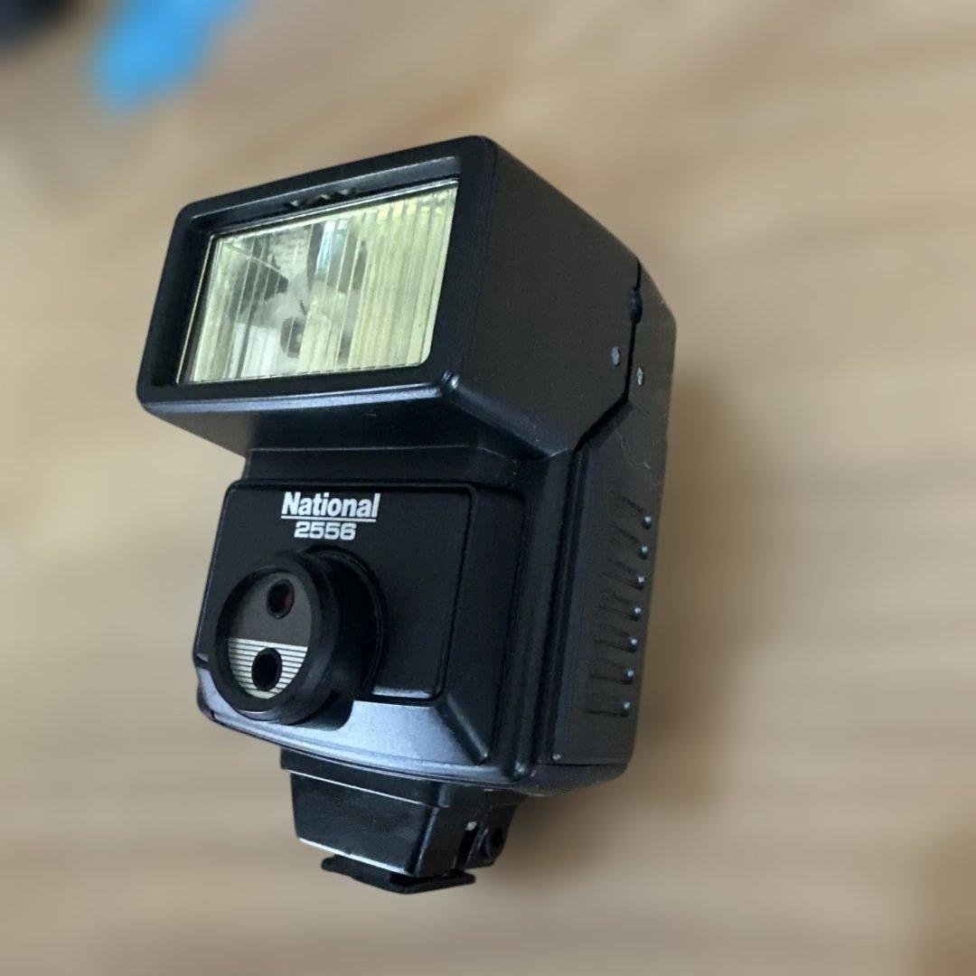 OLYMPUS OM-2 、Canon AV-1、Olympusケース付き