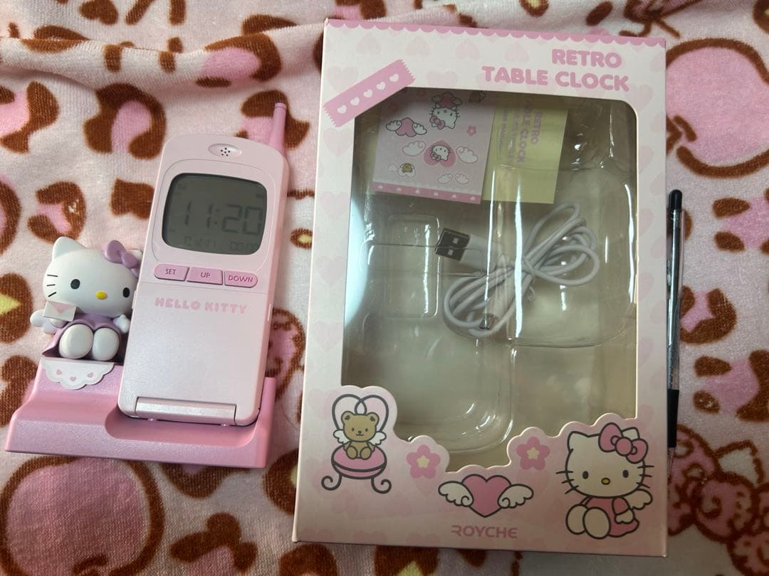 最終お値下げ！レア　ハローキティ ガラケー型　置き時計　韓国