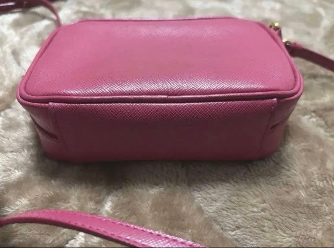 あーちゃん♡専用です。 PRADA ピンク ショルダーバッグ 美品