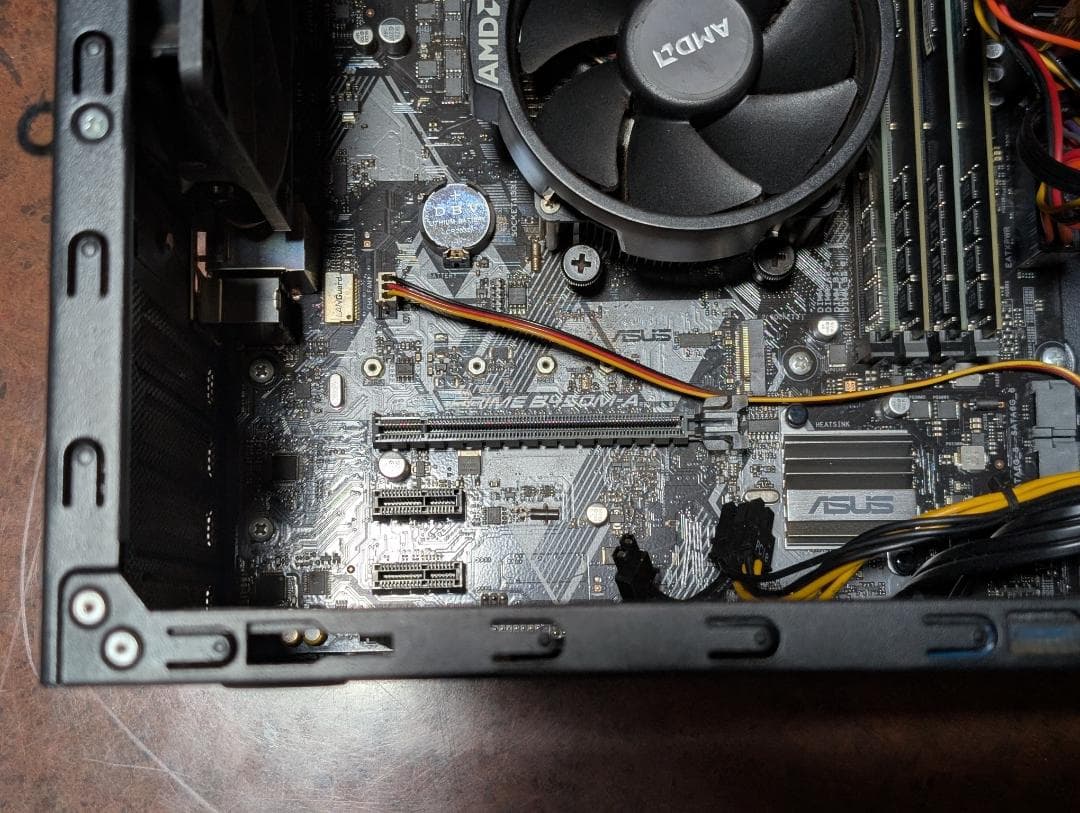 ３２Gメモリの中古Windows10PC【汚れ、欠品あり】