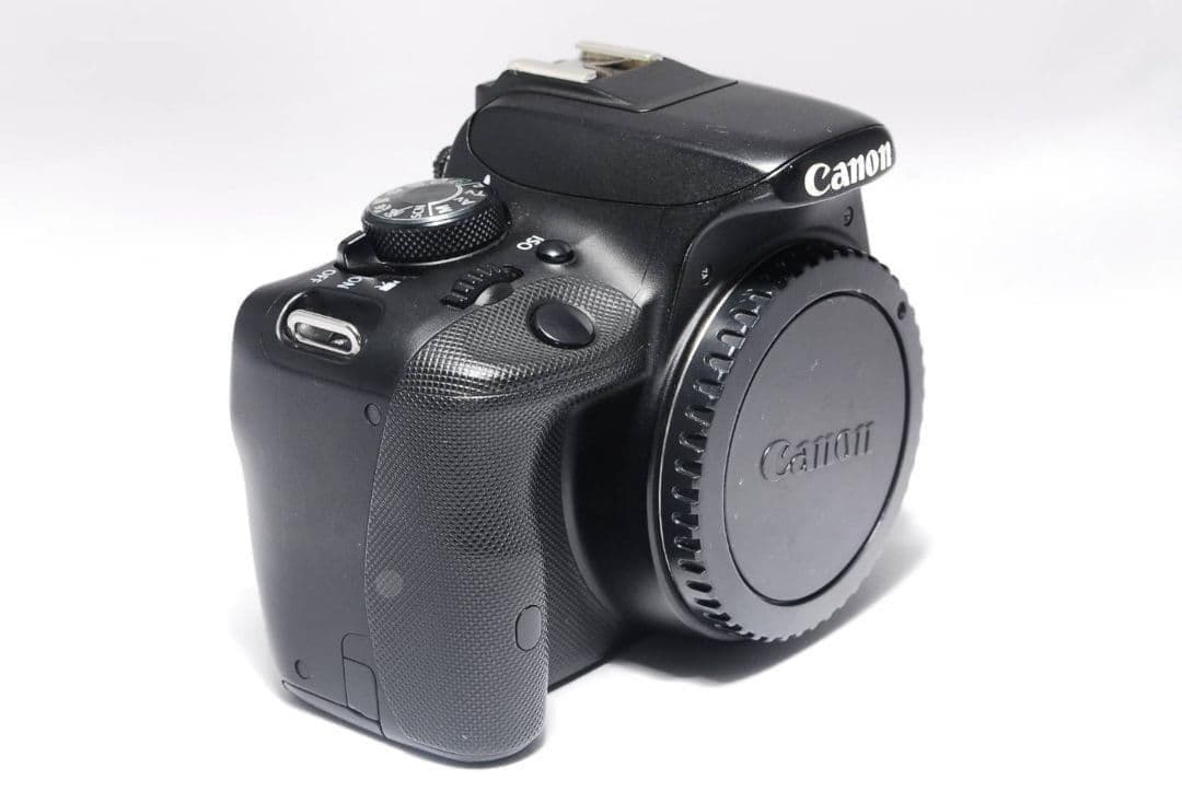 ♥超軽量・簡単操作♥キャノン Kiss X7一眼レフカメラ☆バッグ付き！