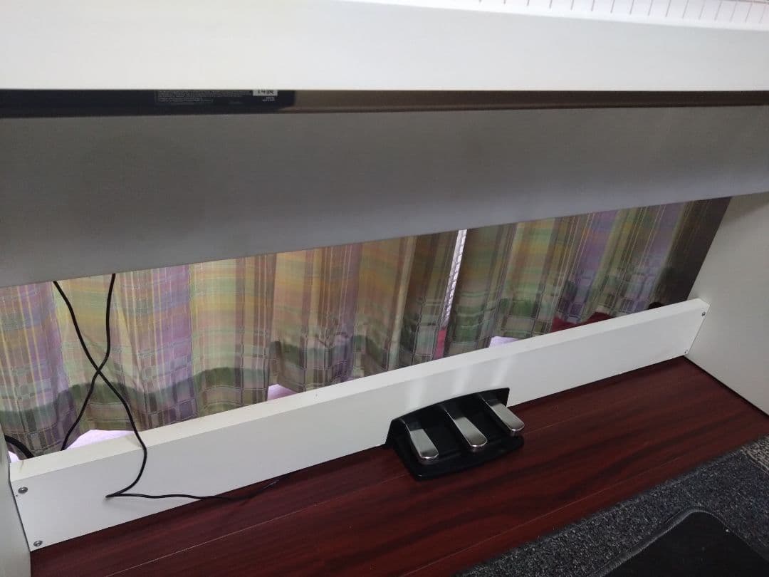 ｉ　 電子ピアノ　KORG　LP-380