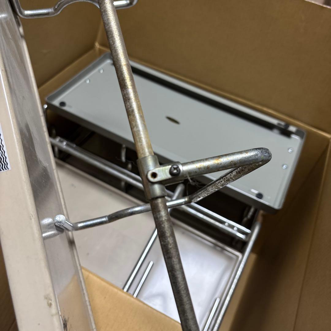 昭和レトロ PLUS プラス 金属　アイアン ブックスタンド 本棚　ラック