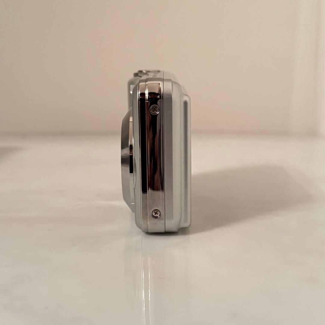 FINEPIX AV100 富士フイルム 単三電池駆動 コンデジ