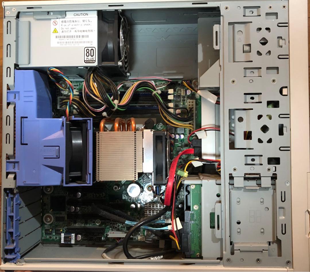 Express5800/V608-H サーバー 本体とガイド付き