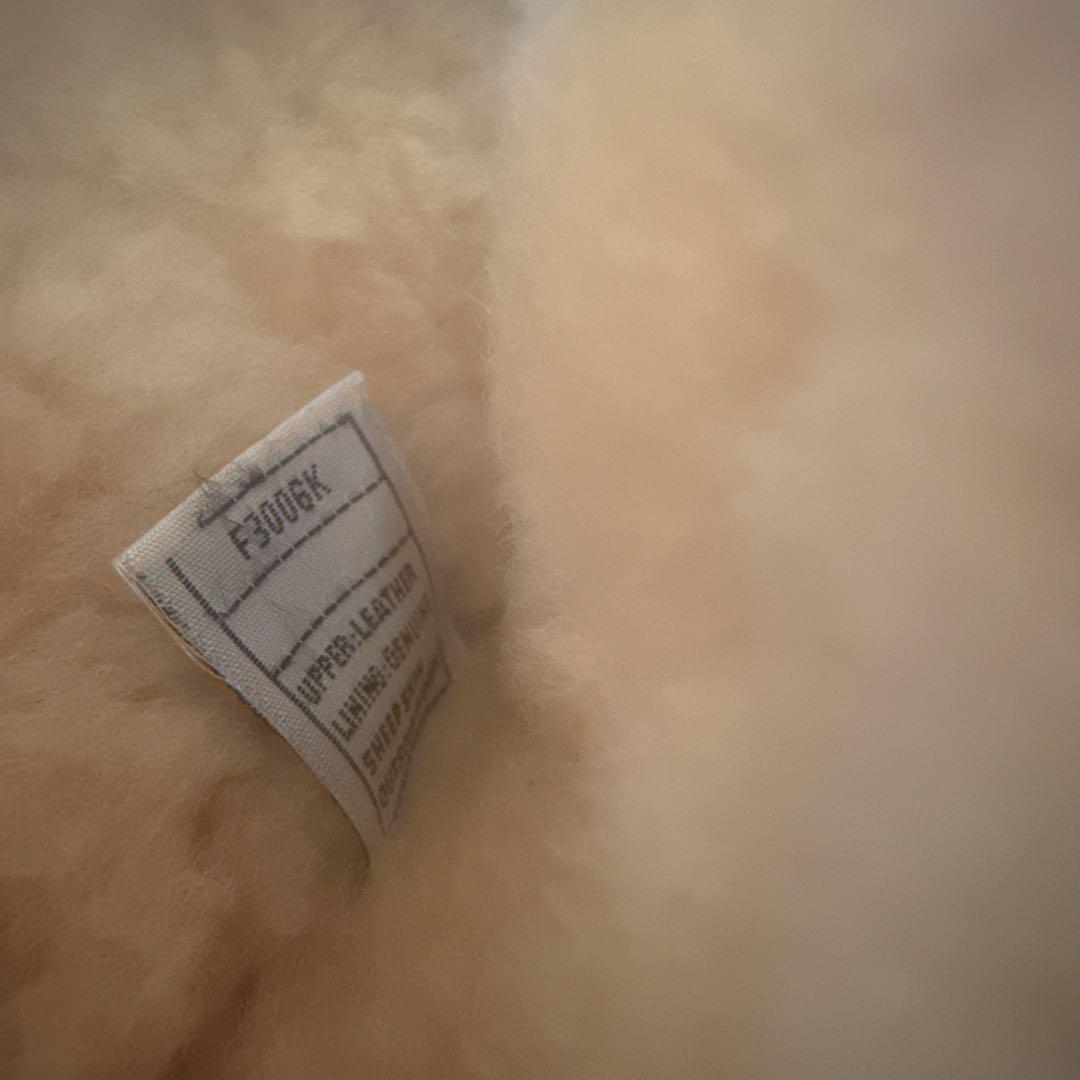 UGGブーツ刺繍花柄