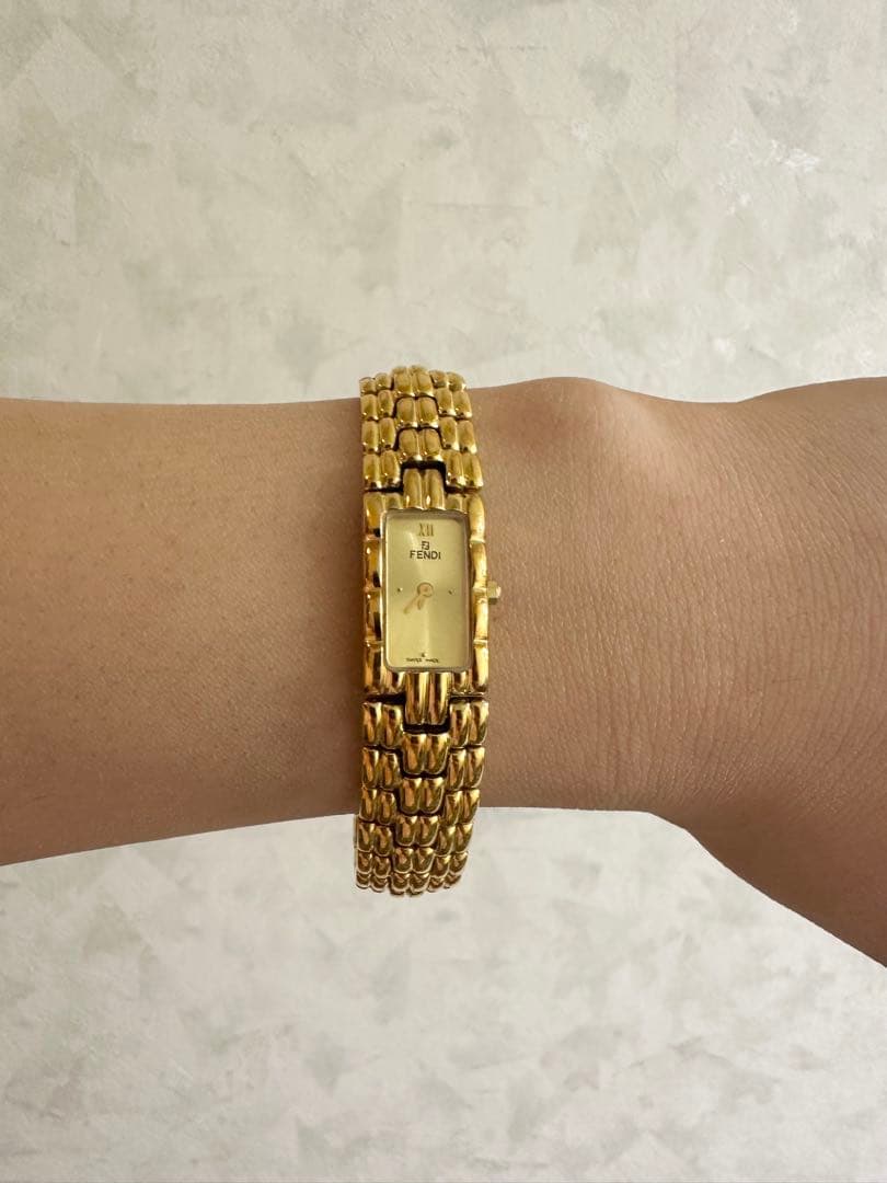 FENDI ゴールド ブレスレット時計