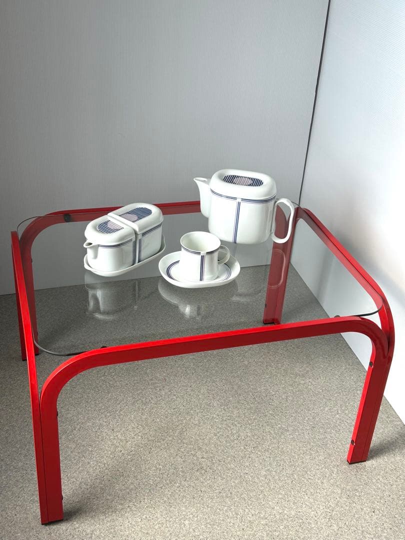 アイアンフレーム ガラステーブル レトロ ポストモダン　ヴィンテージ　ポップ　赤