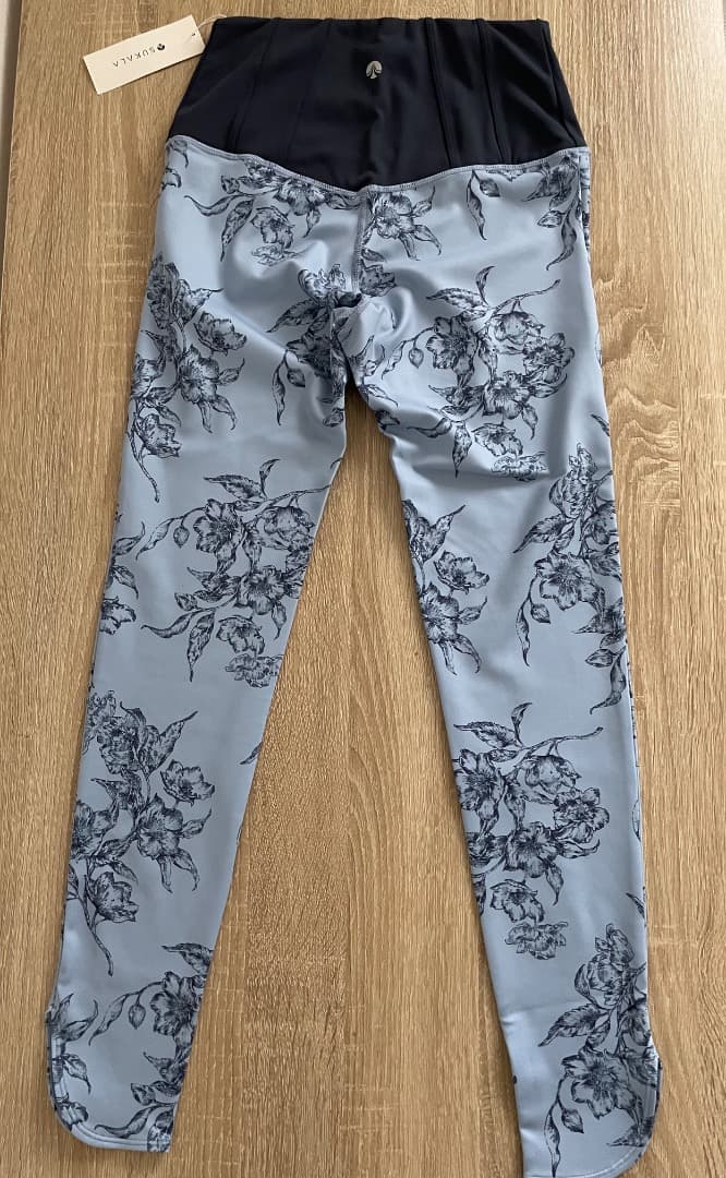 フラワープリント ヨガパンツ 新品