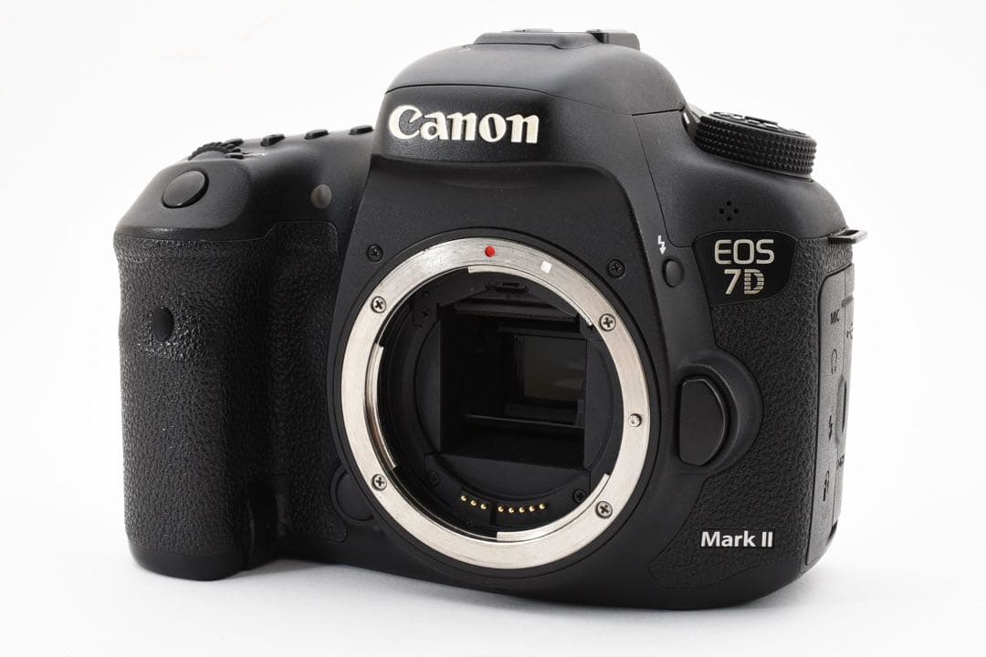 デジタル一眼レフカメラCanon EOS 7D Mark II 標準&望遠セット