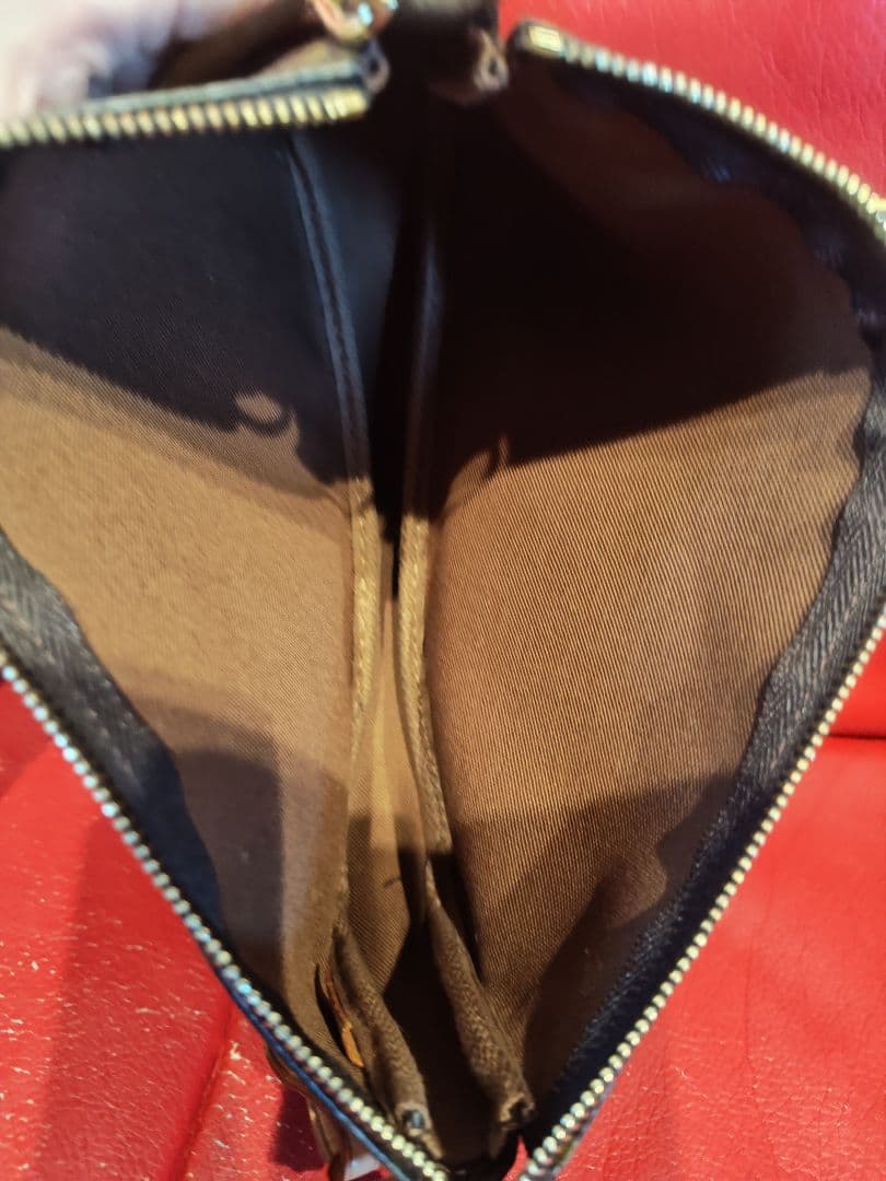 Louis Vuitton 　ルイヴィトン　ショルダーバッグ