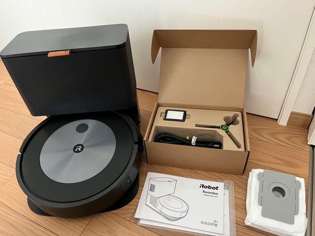 iRobot Roomba j7+ キズ防止クッションガード付き　美品