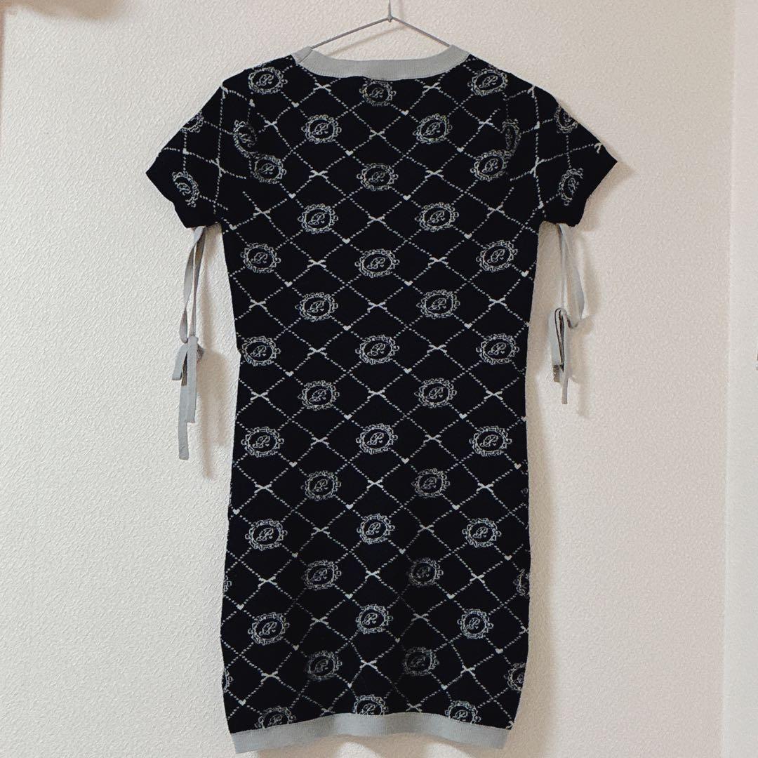 pium モノグラムカットアウトニットワンピ