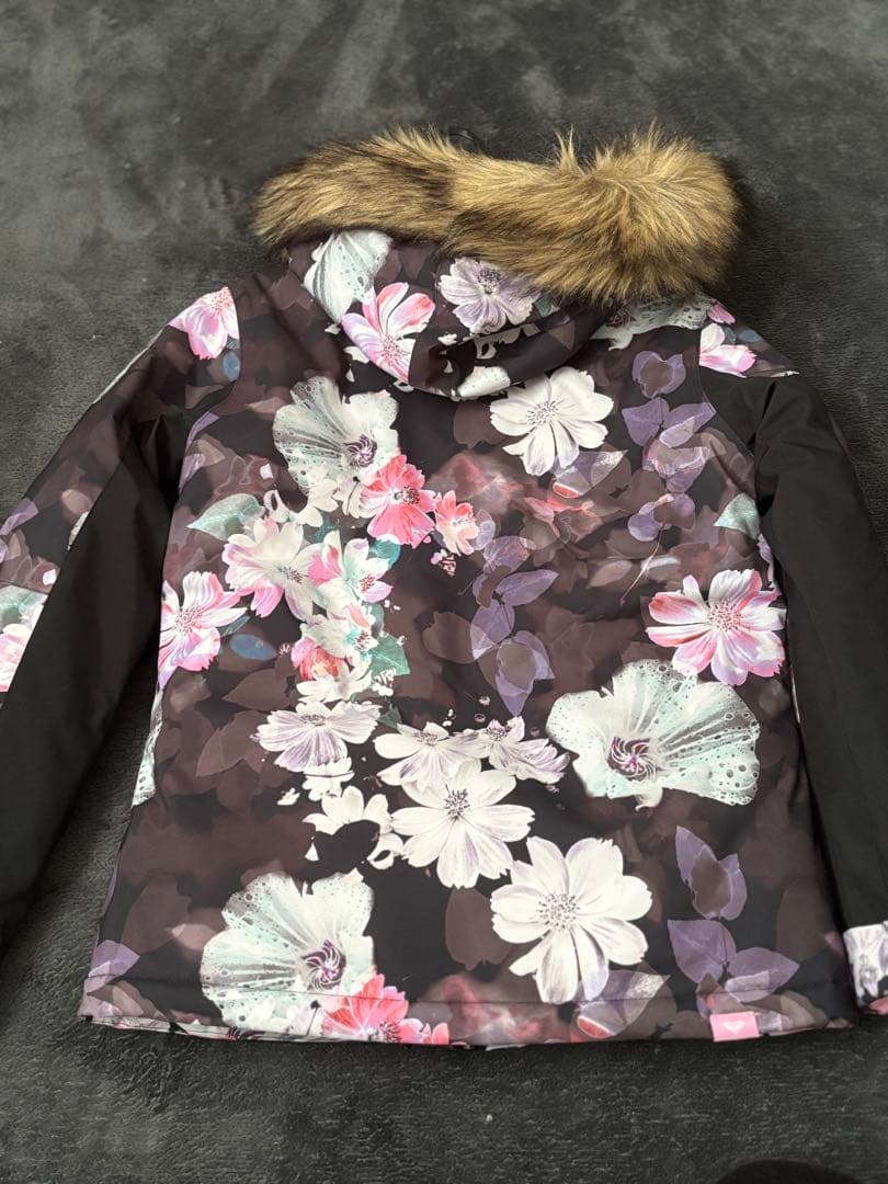 【新品未使用】ロキシー　スノボウェア　150 花柄