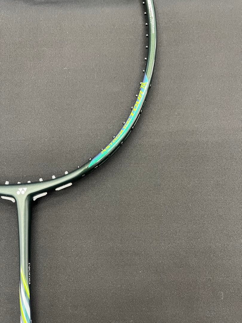 4ug5 アストロクス100TVA 新品未使用　ヨネックス